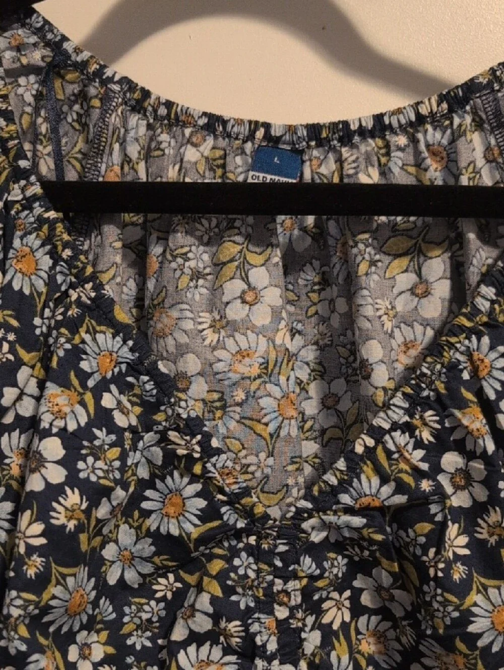 Old Navy Black Floral Puff-Sleeve Blouse with White & Yellow Daisies